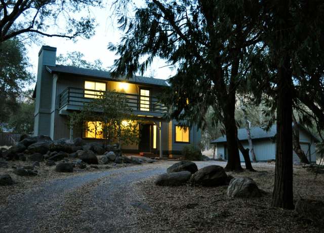 Property at 43777 Kaweah River Dr, Three Rivers, CA 93271, 4 beds, 1.75 baths