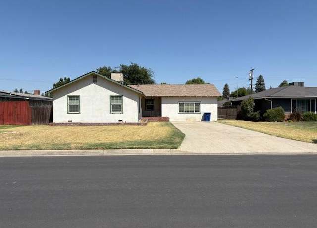 Property at 2528 16th Ave, Kingsburg, CA 93631, 3 beds, 1 bath