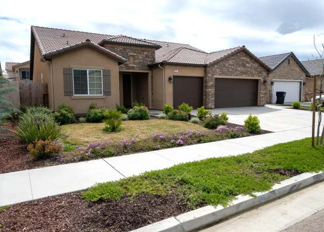Property at 5211 W Brooke Ave, Visalia, CA 93291, 4 beds, 2.5 baths