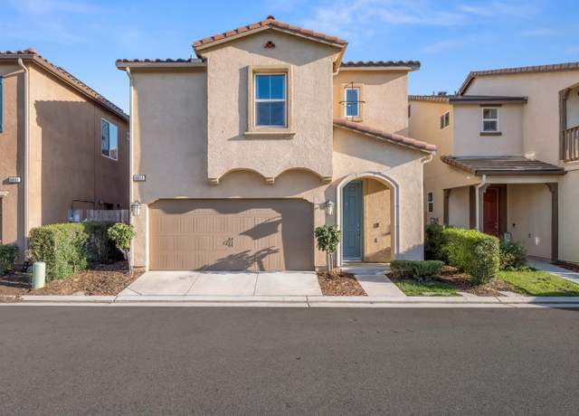 Property at 6053 E Brick Dr, Fresno, CA 93727, 3 beds, 2.5 baths