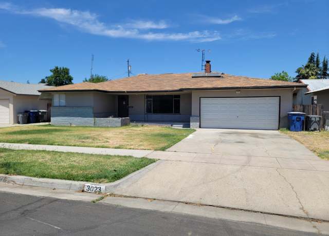 Property at 3023 E Robinson Ave, Fresno, CA 93726, 3 beds, 2 baths