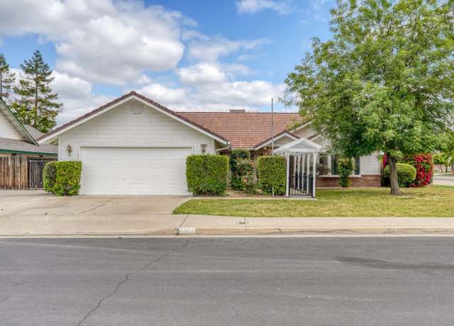 Property at 2693 Bliss Ave, Clovis, CA 93611, 3 beds, 2 baths