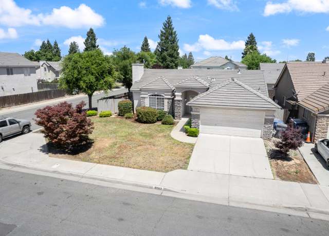 Property at 10282 N Whitney Ave, Fresno, CA 93730, 3 beds, 2 baths