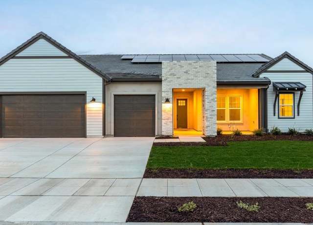 Property at 1785 N Renn Ave, Clovis, CA 93619, 4 beds, 2.5 baths