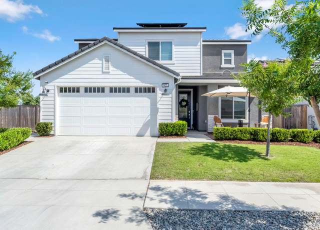 Property at 827 Vintage Ave, Clovis, CA 93619, 5 beds, 2.5 baths