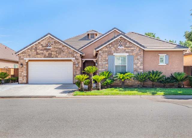 Property at 3560 Bloomfield Ln, Clovis, CA 93619, 4 beds, 2.75 baths