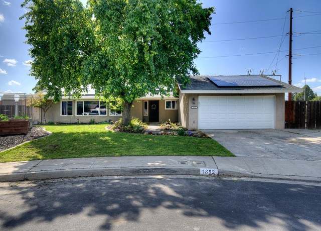 Property at 1852 Escalon Ave, Clovis, CA 93611, 4 beds, 2 baths