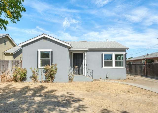 Property at 2043 11th St, Reedley, CA 93654, 2 beds, 1 bath