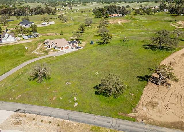 Property at 14750 Canvas Back Ln, Prather, CA 93651