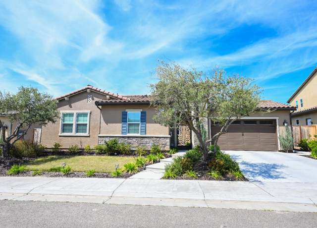 Property at 911 Highland Rd W, Madera, CA 93636, 4 beds, 3.5 baths