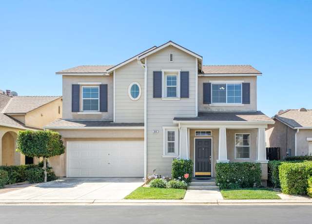 Property at 640 W Casanova Ln, Clovis, CA 93619, 4 beds, 2.75 baths