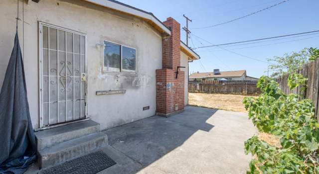 Photo of 22 Beverly Dr, Clovis, CA 93612