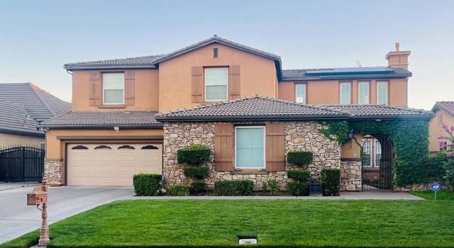 Property at 10591 E Biscayne Ct, Clovis, CA 93619, 5 beds, 4.25 baths