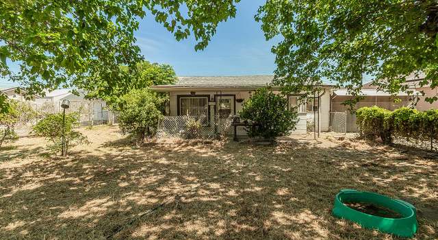 Photo of 329 W Rialto Ave, Clovis, CA 93612