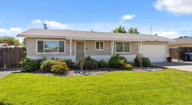 Photo of 413 W Burlwood Ln, Lemoore, CA 93245