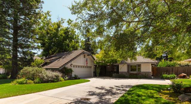 Photo of 499 E Braddock Dr, Fresno, CA 93720