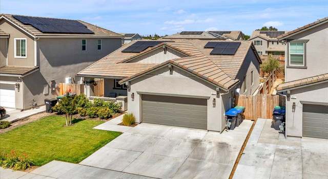 Photo of 627 S Kandarian Ave, Fowler, CA 93625