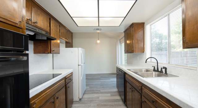 Photo of 4684 E Grove Ave, Fresno, CA 93725