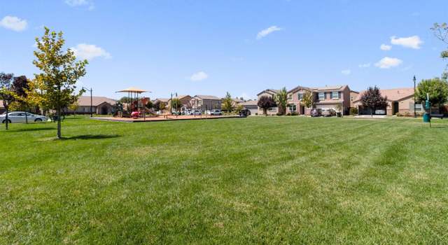Photo of 1745 Dali Way, Hanford, CA 93230