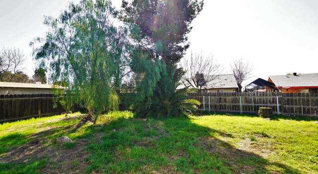 Photo of 927 Birchwood Ct, Hanford, CA 93230