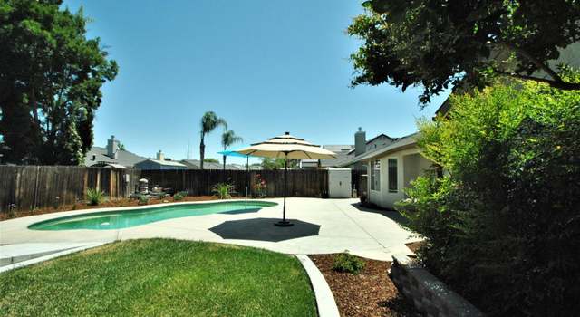 Photo of 884 W Cinnamon Ave, Hanford, CA 93230