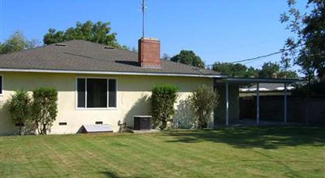 Photo of 521 Lotus Dr, Hanford, CA 93230