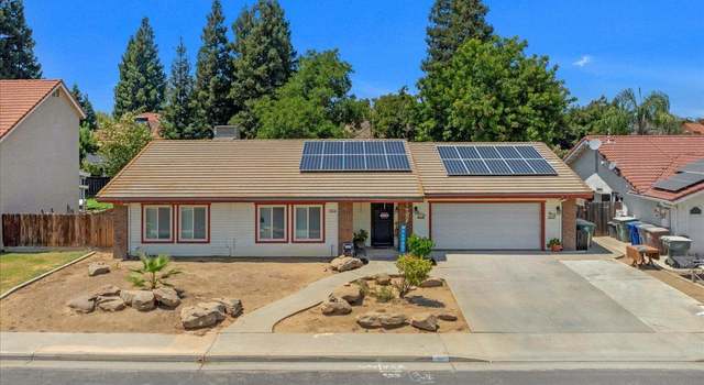 Photo of 261 Fairbanks Ave, Sanger, CA 93657