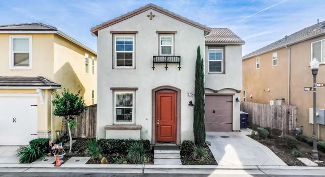Photo of 3774 Amity Ln, Clovis, CA 93619