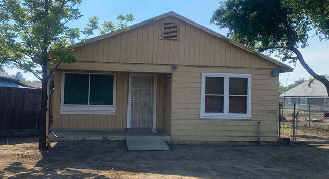 Photo of 369 Holcomb St, Porterville, CA 93257
