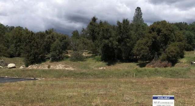Photo of 1 W Junction Dr, Oakhurst, CA 93644