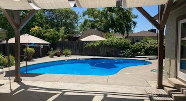 Photo of 38 W Norwich Ave, Clovis, CA 93612
