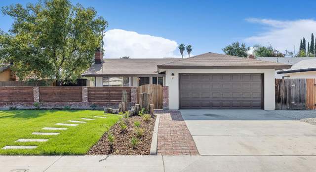 Photo of 576 W Holland Ave, Clovis, CA 93612