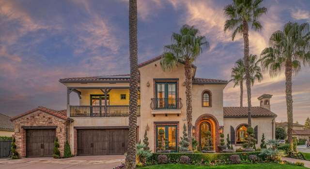 Photo of 1639 E Clubhouse Dr, Fresno, CA 93730