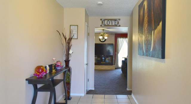 Photo of 656 Wood Ln, Lemoore, CA 93245