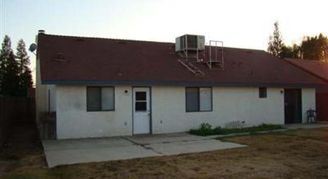 Photo of 1643 Locust Ave, Clovis, CA 93611