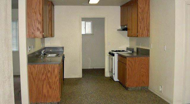 Photo of 625 N Fine Ave, Fresno, CA 93727
