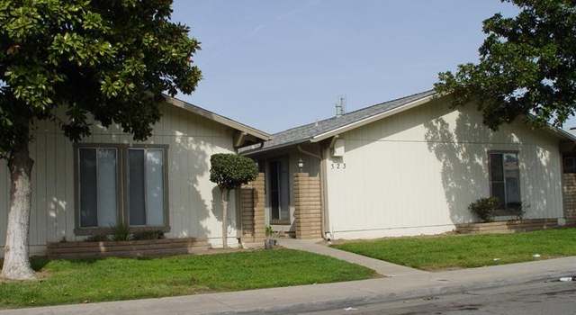Photo of 323 W Holland Ave, Clovis, CA 93612