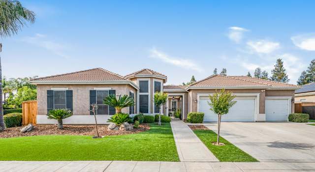 Photo of 677 W Omaha Ave, Clovis, CA 93619