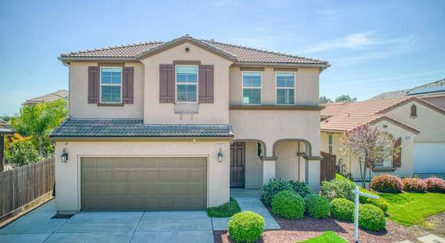 Photo of 3520 Taylor Ln, Clovis, CA 93619