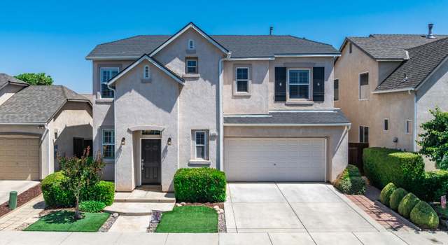 Photo of 633 W Edinburgh Ln, Clovis, CA 93619