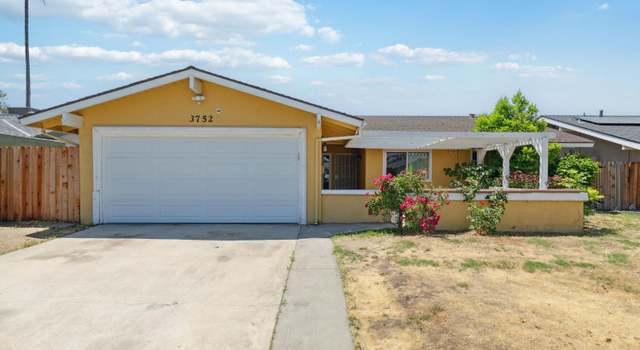 Photo of 3752 E Saginaw Way, Fresno, CA 93726