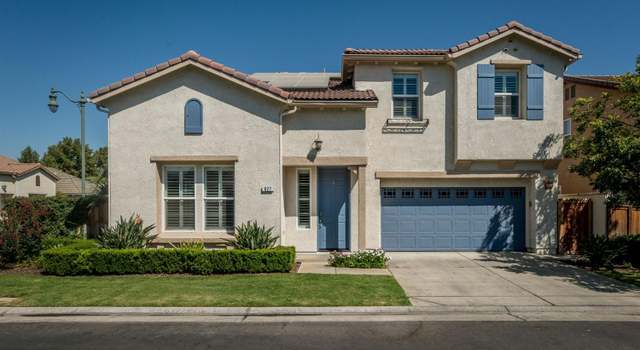 Photo of 827 Toulouse Ln, Clovis, CA 93619