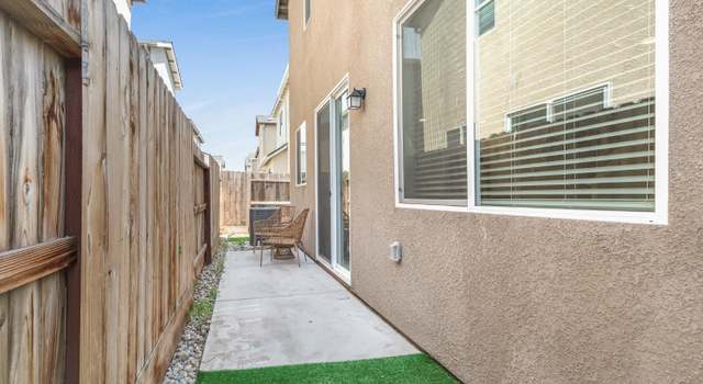 Photo of 6394 E Riesling Dr, Fresno, CA 93727