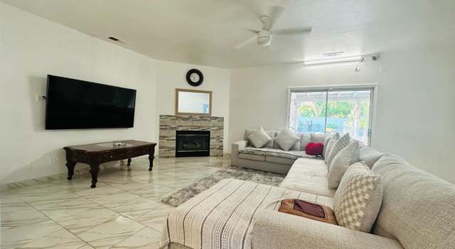 Photo of 924 Palm Ave, Fowler, CA 93625