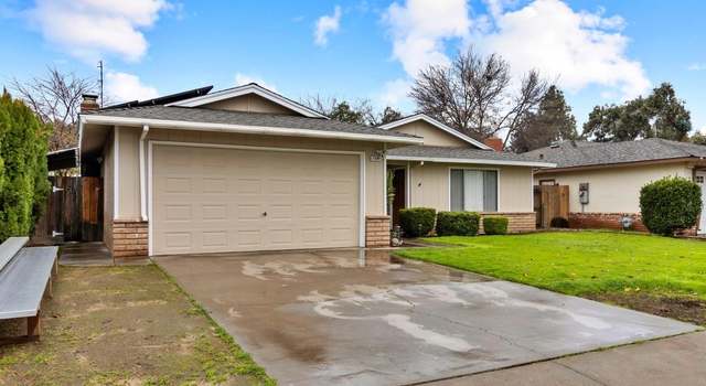 Photo of 1320 Adler Dr, Clovis, CA 93612