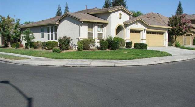 Photo of 1058 N Perry Ave, Clovis, CA 93611