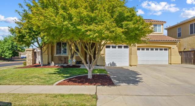 Photo of 993 Pinewood Ave, Sanger, CA 93657