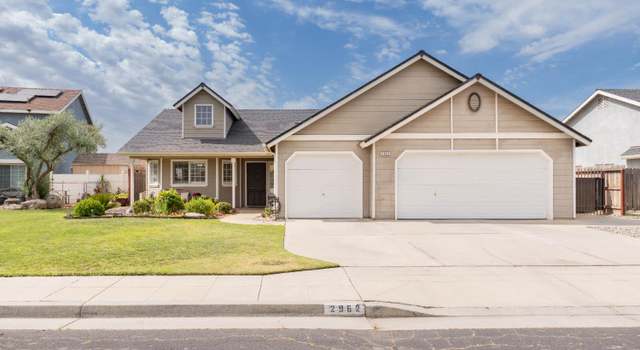 Photo of 2962 Saginaw Ave, Clovis, CA 93611