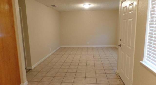 Photo of 906 Sierras Ln, Firebaugh, CA 93622