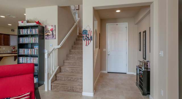Photo of 1063 W Muir Way, Hanford, CA 93230